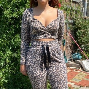 VS leopard lounge set